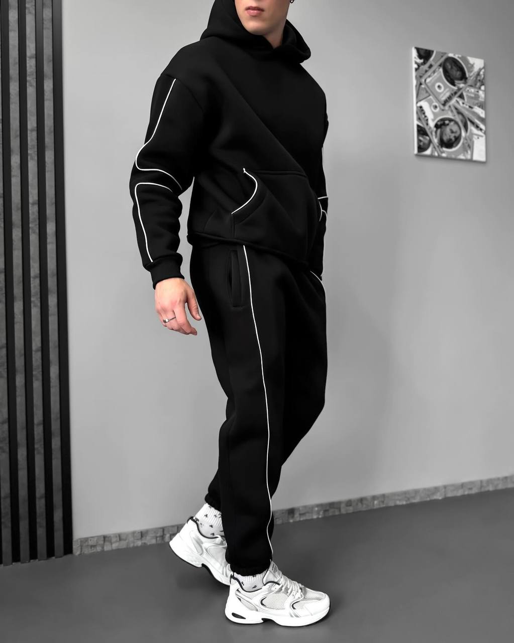 Чорний костюм